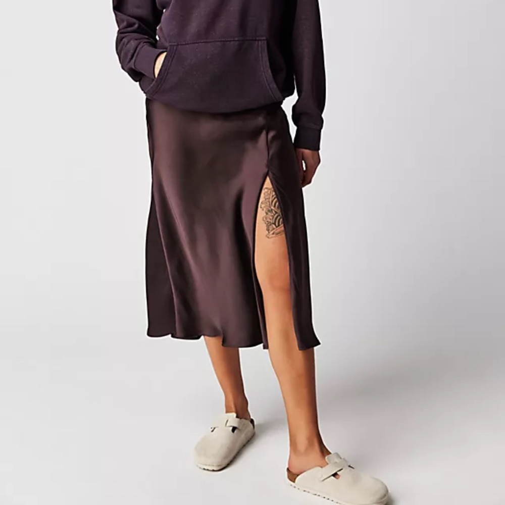 Free People Sweet Talker Half Slip in Black. Size M.